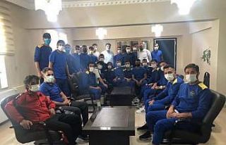 Güroymak Spor Kulübü heyetinden Kaymakam Zeyrek’e...