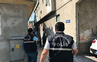 Gürültü yapan inşaat işçilerine tüfekle ateş...