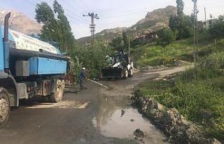 Hakkari’de kanalizasyon arızasıyla mücadele çalışması