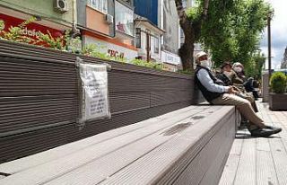 Hamamyolu’da banklara çekilen şeritler kalktı