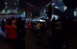 Hastanelerde gece aşı kuyrukları oluştu