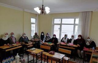 Hayat Boyu Öğrenme kursunda 12 hatim