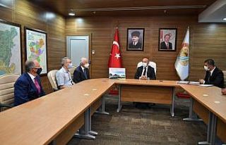 Hayırseverlerin yaptıracağı okul için protokol...