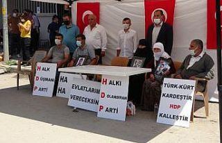 HDP önünde eylem yapan ailelerin sayısı 6’ya...