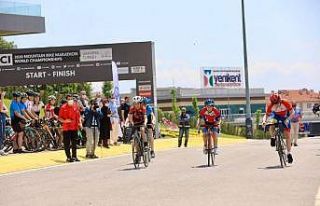 Heyecanlı pedallar Ayçiçeği Vadisi’nde kıyasıya...