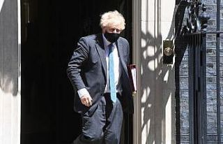 İngiltere Başbakanı Johnson: “Donanma gemisi,...