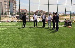 Isparta’da 16 semt spor sahasının yapımında...