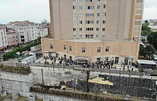 İstanbul’daki hastanede aşı yoğunluğu drone...