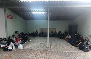 İzmir’de göçmen kaçakçılığı operasyonu:...