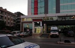 İzmir’de silahla göğsünden vurulan kişi yaşamını...