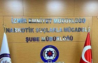 İzmir’de uyuşturucu satıcılarına darbe: Bir...
