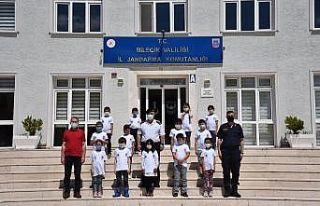 Jandarma ilköğretim okulu öğrencilerine kapılarını...