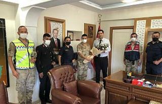 Jandarma’dan Kaymakam Gülenç’e ziyaret