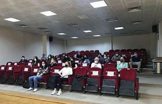 Kadın polislere şiddetle mücadele semineri verildi