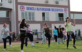 Kadınlara özel sabah akşam açık hava sporlar...