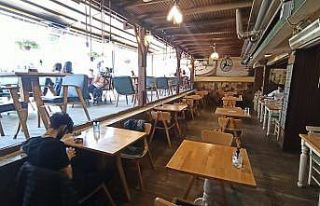 Kafeler yarı zamanlı çalışacak eleman sıkıntısı...