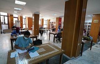 Kahramanmaraş’ta öğrenciler YKS’ye kütüphanelerde...