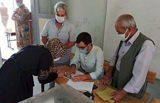 Kahta´da 2 köyde muhtarlık seçimi