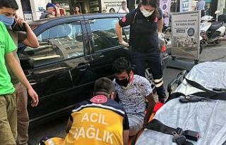 Kamyonet, motokurye ile çarpıştı: 1 yaralı
