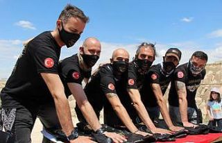 Kapadokya’da motosikletçiler yemin töreni düzenledi