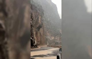Kapuzbaşı şelaleleri yolunda heyelan tehlikesi