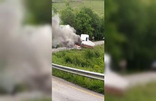 Karabük’te tırın lastikleri alev aldı