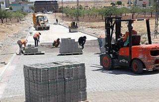 Karaköprü kırsalında kilitli parke çalışması