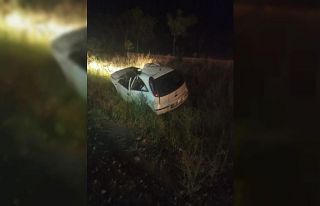 Karpuz taşıyan tıra çarpan otomobilin sürücüsü...