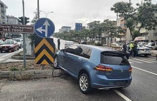 Kavşakta trafik kazası; 2 kişi yaralandı