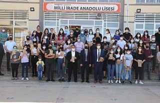 Kayapınar’da ’Bir kitap bir fidan’ kampanyası...