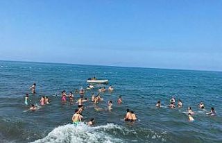 Kdz. Ereğli Belediye Plajı yoğun ilgi görüyor