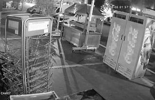 Kebapçıya kalaşnikoflu saldırı güvenlik kamerasında