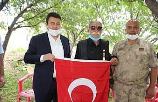 Kıbrıs gazisine madalya