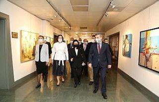 Kırgızistan Cumhurbaşkanı Caparov’un eşinden...