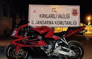 Kırklareli’nde motosiklet kaçakçılığı yapan...