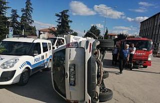 Kırmızı ışık ihlali kazaya neden oldu: 4 yaralı