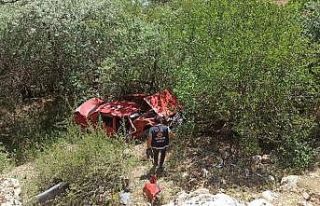 Kontrolden çıkan otomobil Botan Çayı’na uçtu:...