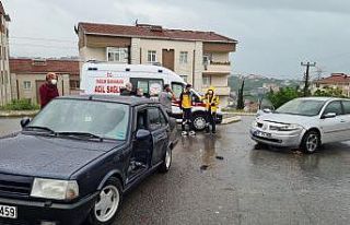 Kontrolsüz kavşakta kaza: 1 yaralı