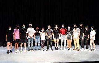 Konyaaltı’nda tiyatro oyunculuğu eğitimleri