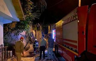 Köy gençleri ve itfaiyenin iş birliği çıkan...