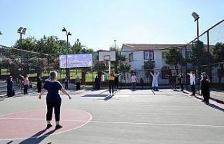 Küçükçekmeceliler güne sporla başlıyor