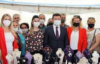 Kursiyerler yıl sonu sergisinde hünerlerini sergiledi