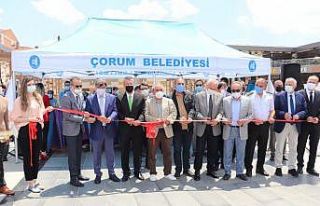 Kursiyerleri tarafından hazırlanan el emeği, göz...