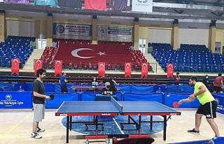 Kurumlar arası masa tenisi turnuvası başladı