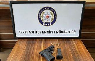 Kurusıkıdan bozma tabancayla polis uygulama noktasında...