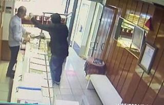 Kuyumcu’da biber gazlı gasp kamerada