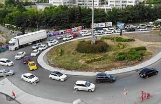 Kuyumcukent’te İBB’nin yaptığı kavşak çalışması...