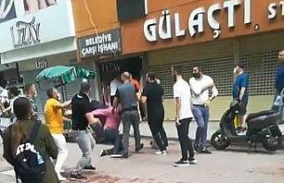 Kuyumcuların kavgası büyüdü, iki grup sokak ortasında...