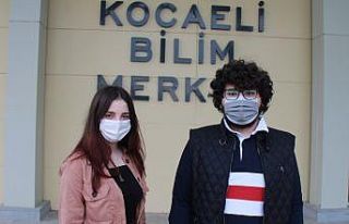 Lise öğrencileri Türkiye’nin adını dünyaya...