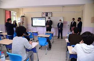 Liseliler YKS öncesinde bilgilerini test etti